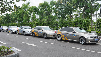 深圳市鑫顺安汽车陪驾服务 - 企业风采 - 换证服务