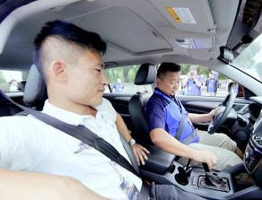 汽车陪驾服务 恶劣天气下的安全驾驶守护者